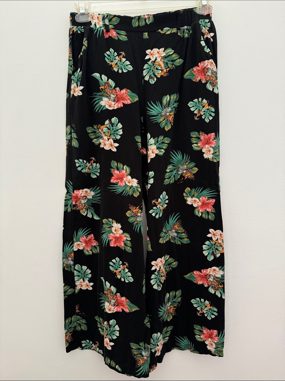 The Lion King Luau High Waisted Women’s Pants by Minkpink - Size M